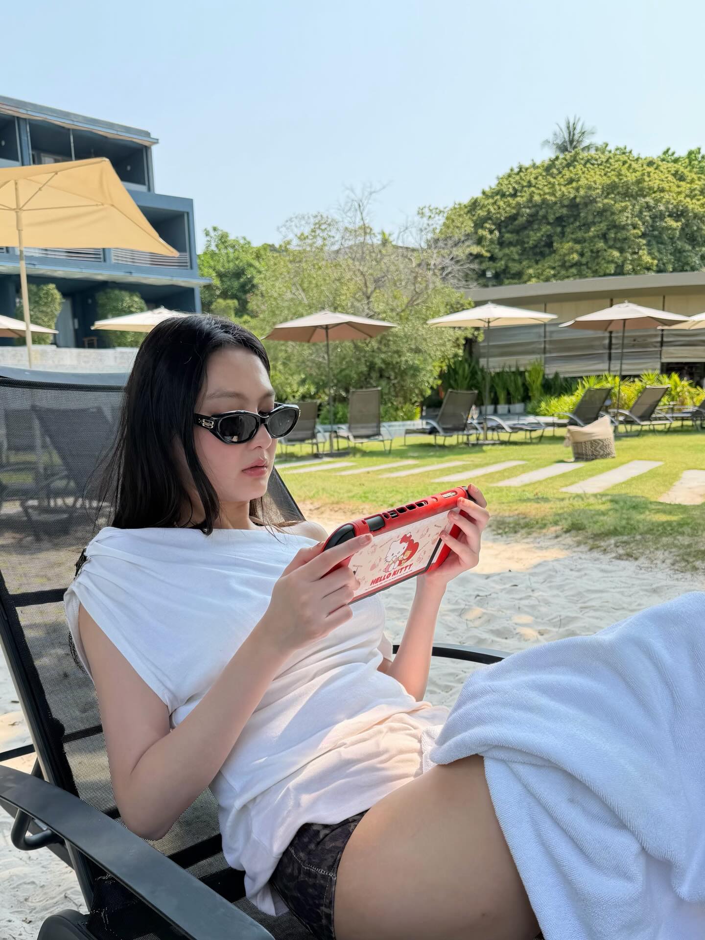 แพรว - นฤภรกมล ฉายแสง