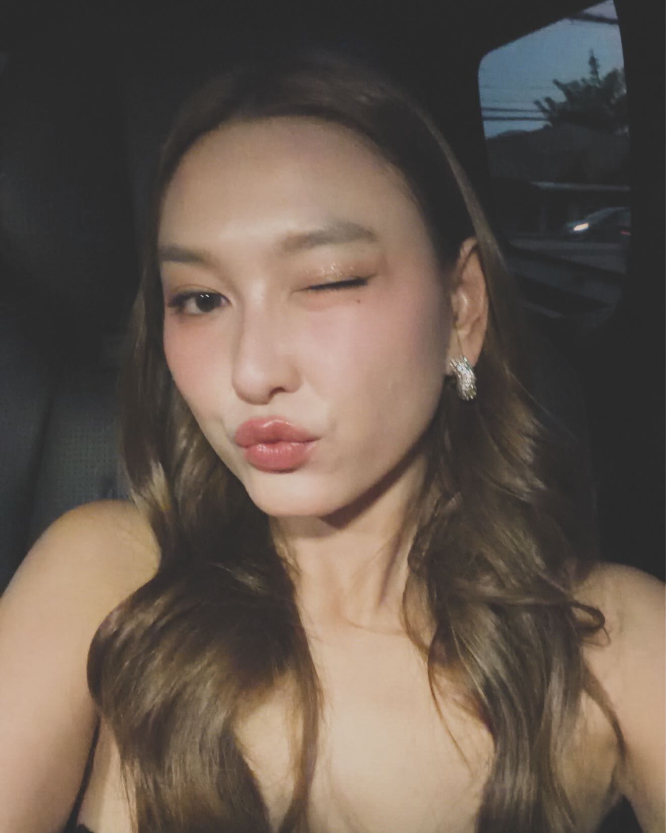 แพรว - นฤภรกมล ฉายแสง
