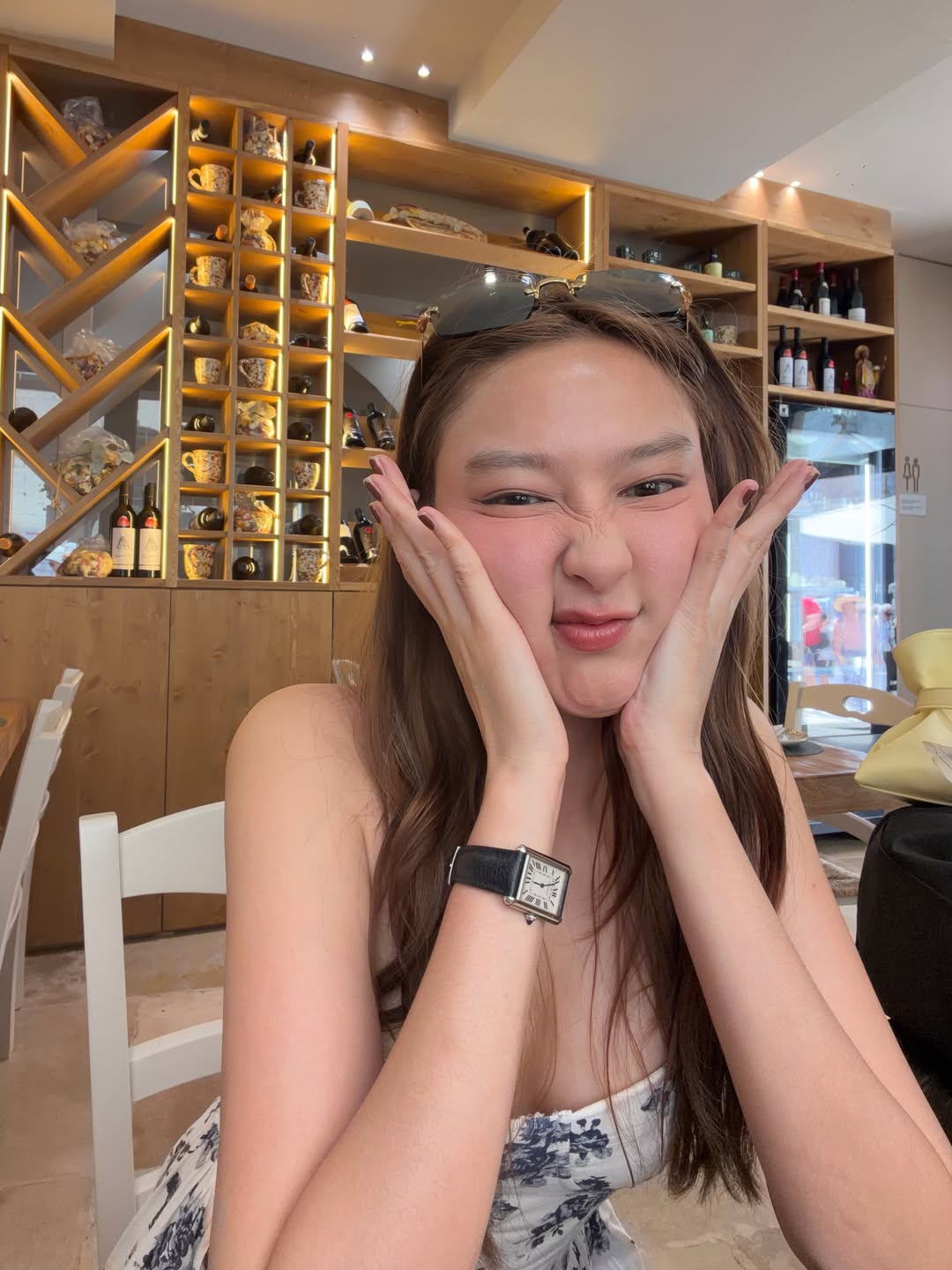 แพรว - นฤภรกมล ฉายแสง