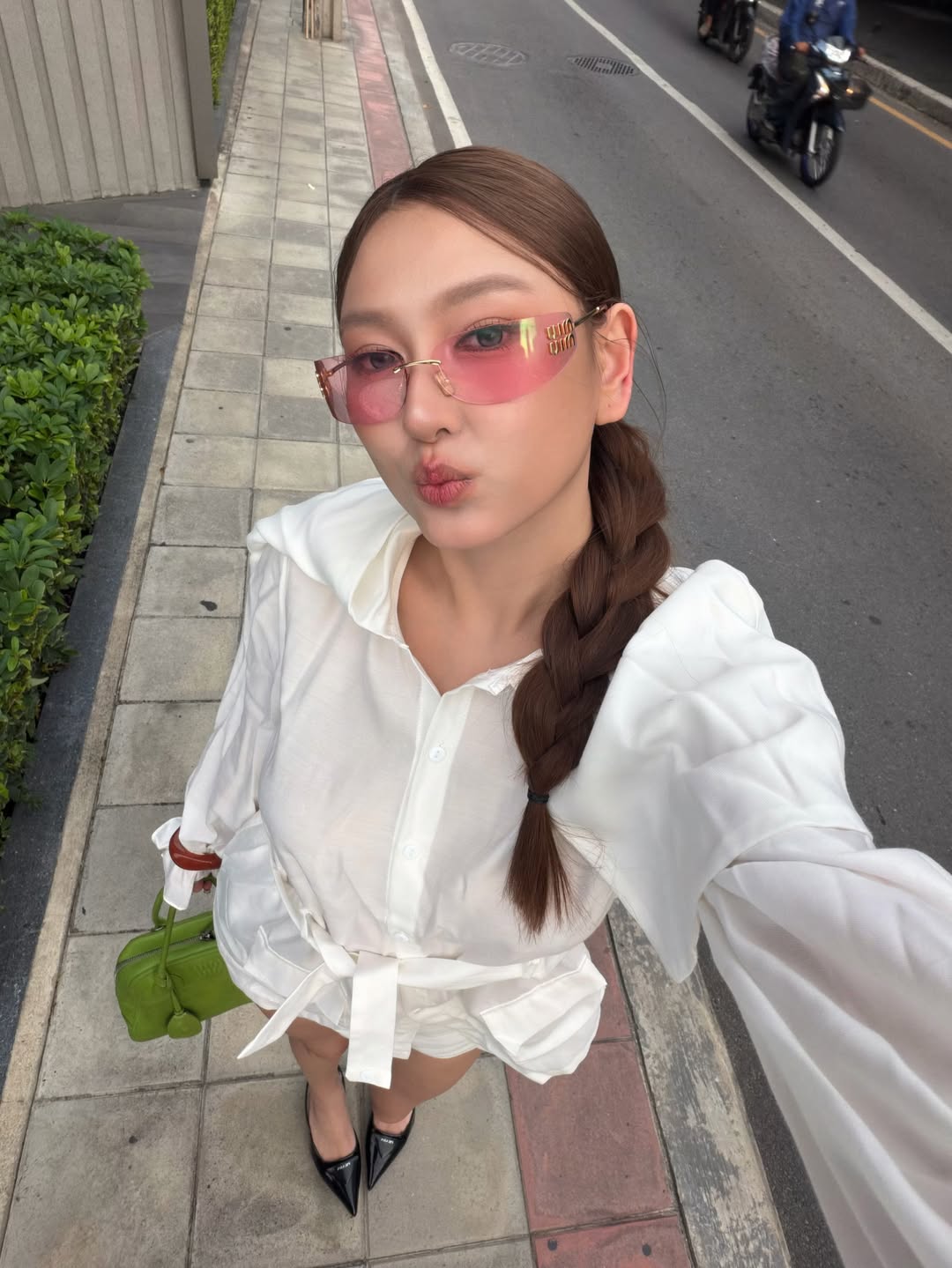 แพรว - นฤภรกมล ฉายแสง