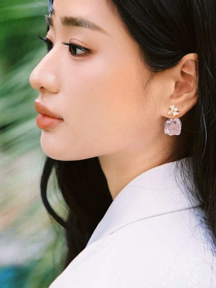 ตู - ต้นตะวัน ตันติเวชกุล