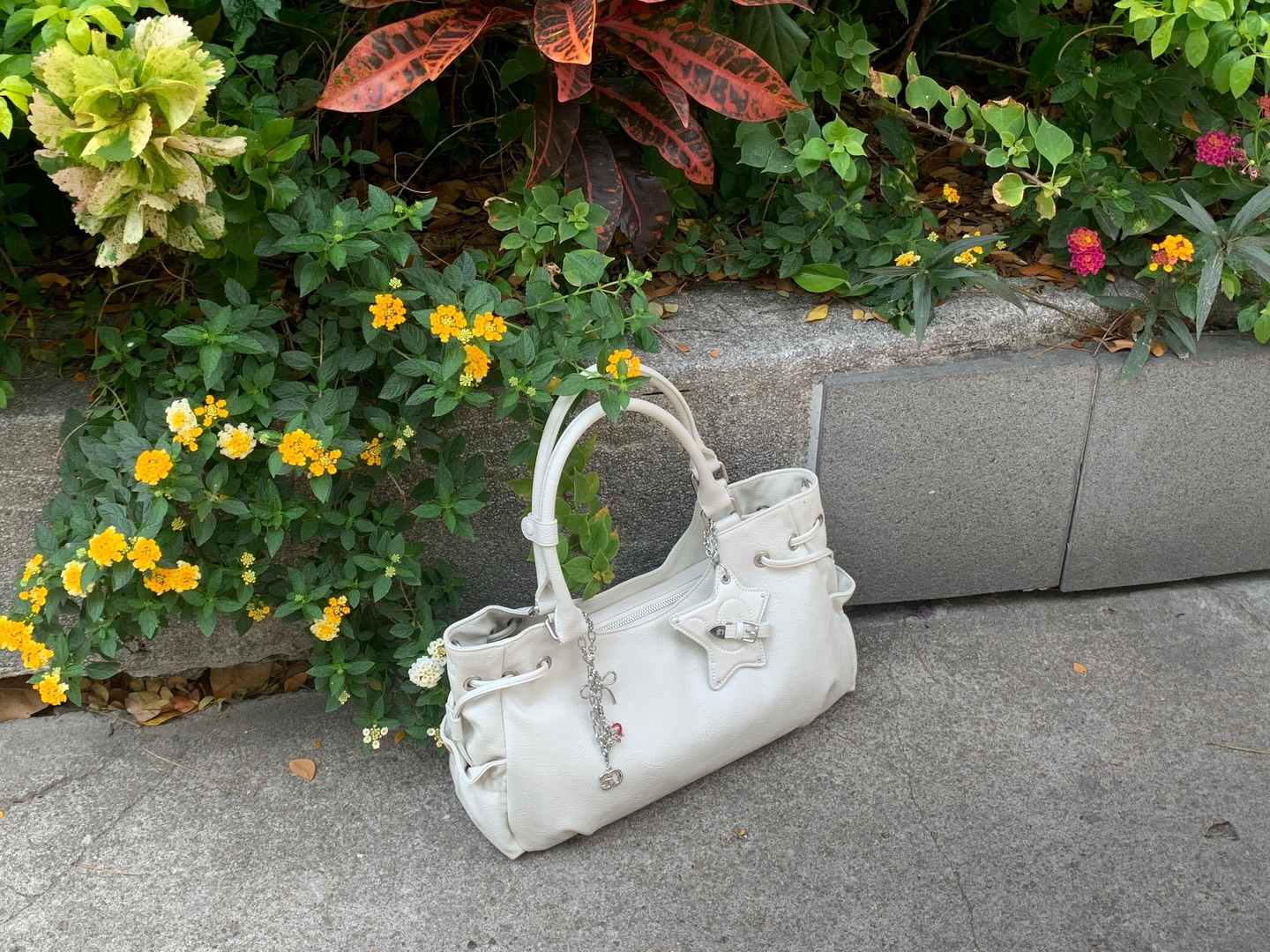 ตู - ต้นตะวัน ตันติเวชกุล