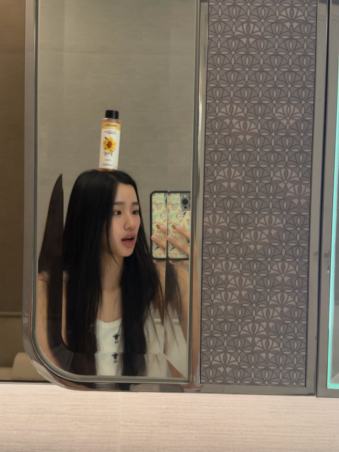 ตู - ต้นตะวัน ตันติเวชกุล