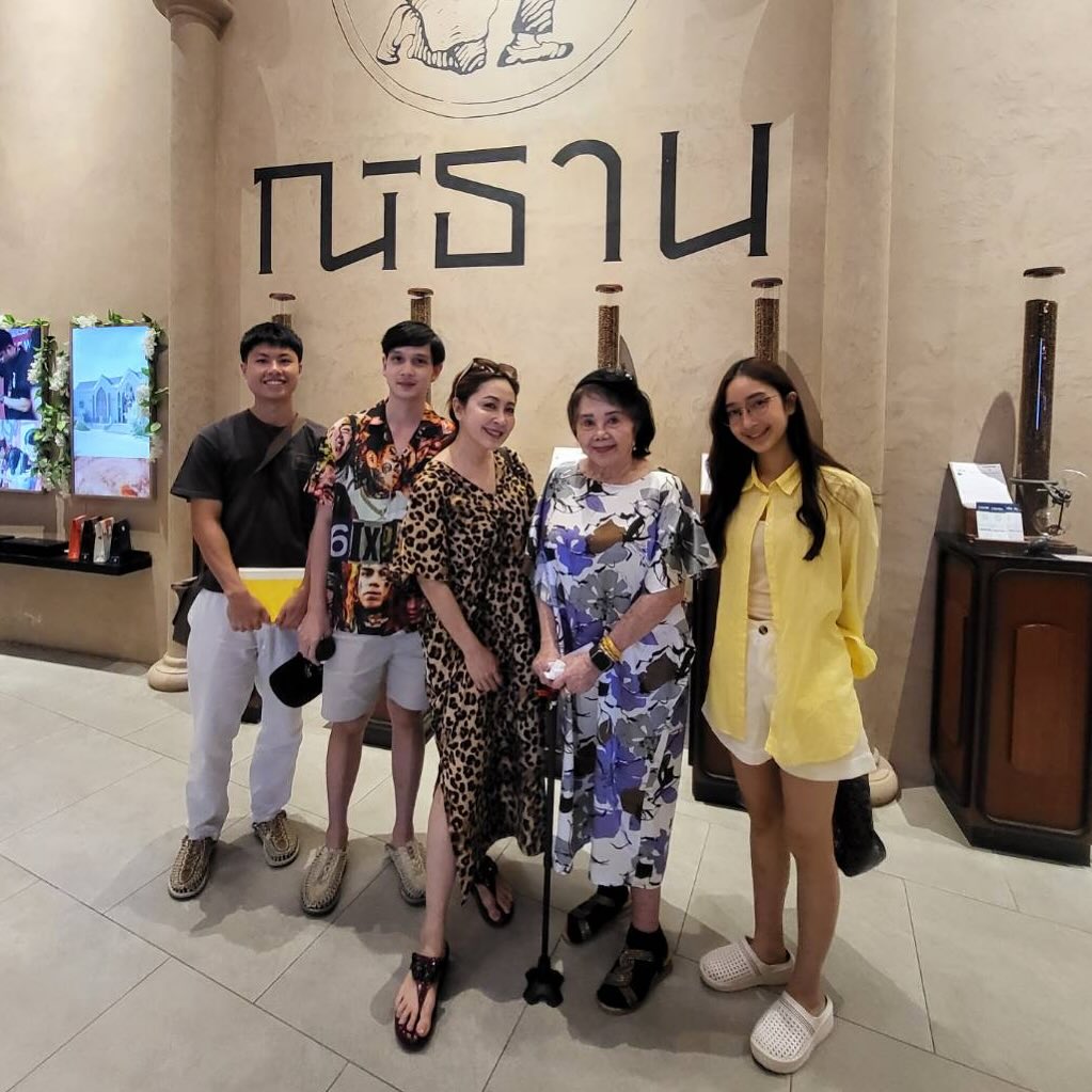 กวาง - กมลชนก เขมะโยธิน