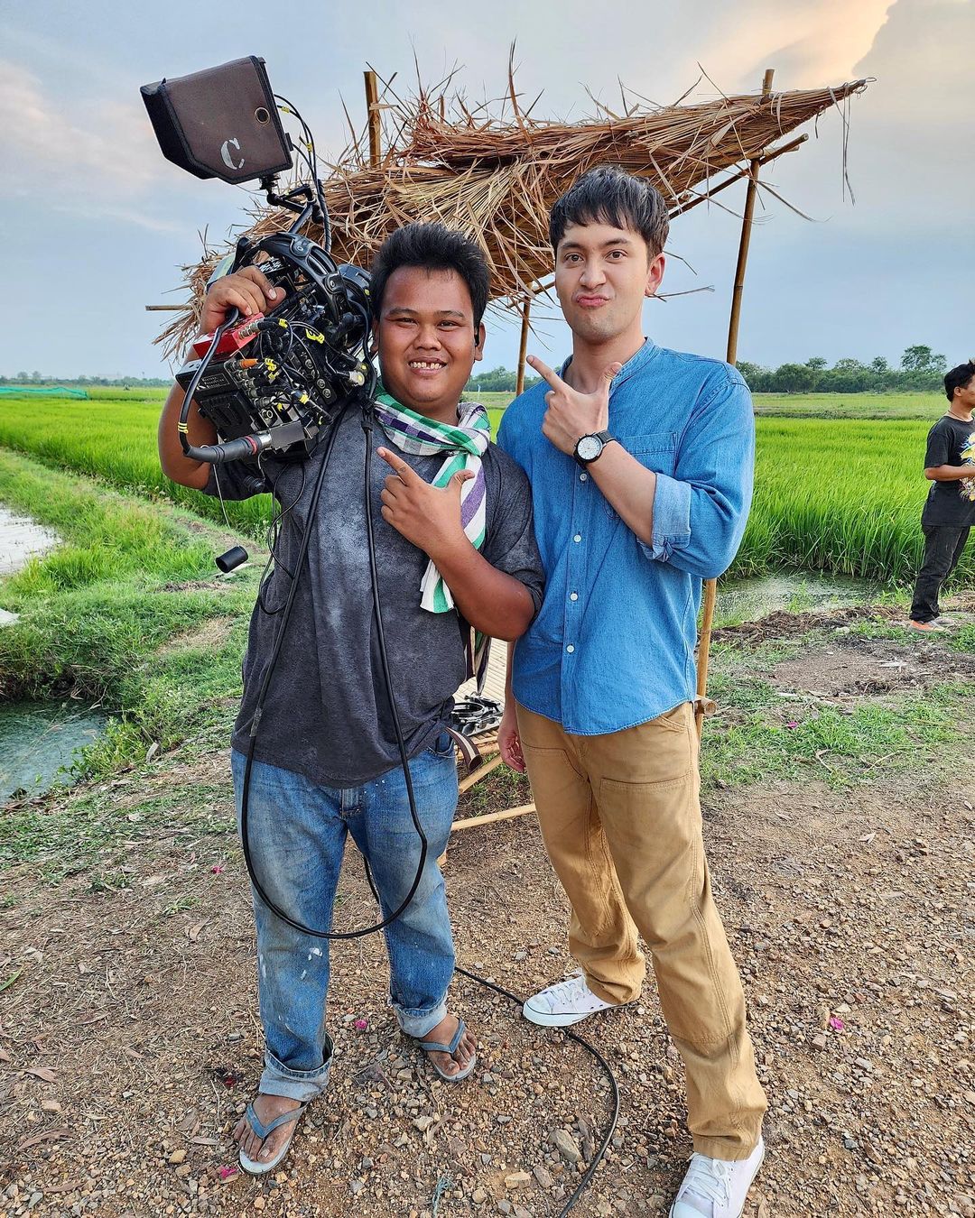 อินดี้ - อินทัช เหลียวรักวงศ์