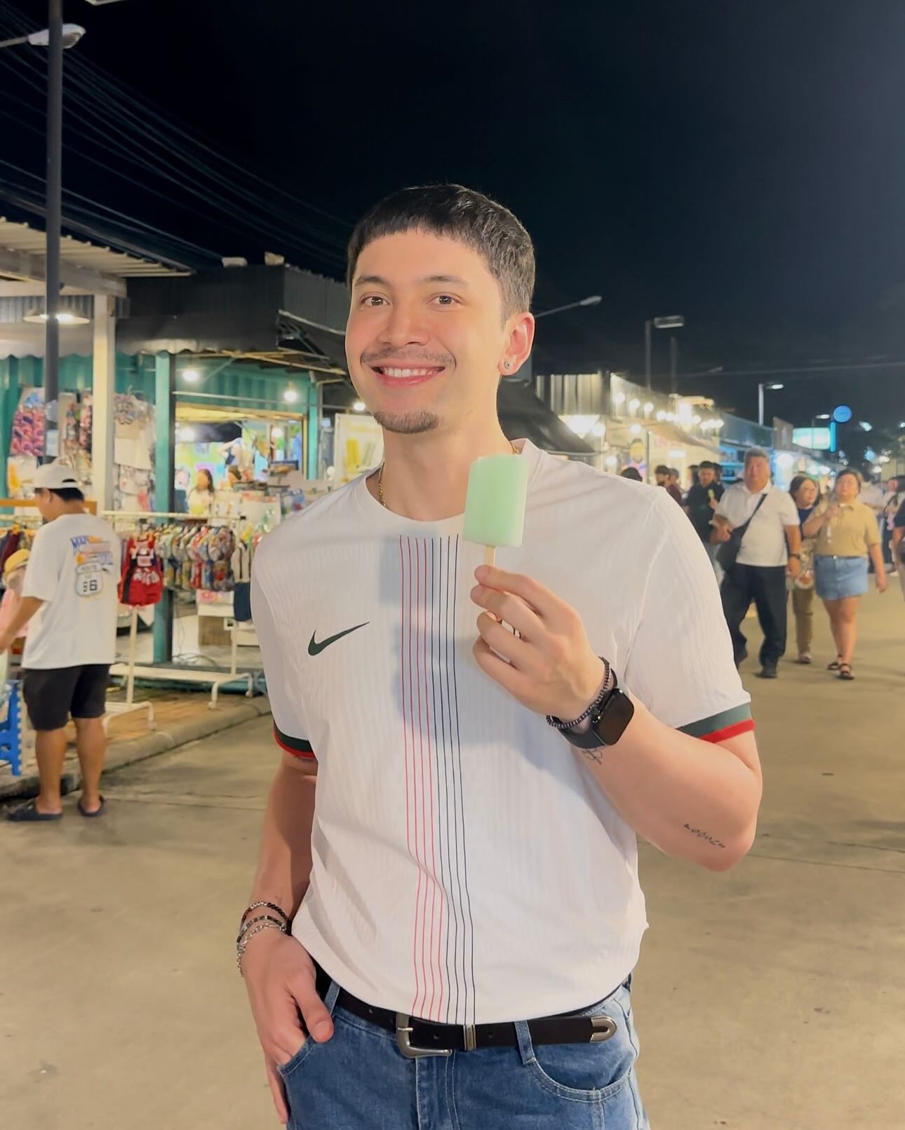 อินดี้ - อินทัช เหลียวรักวงศ์