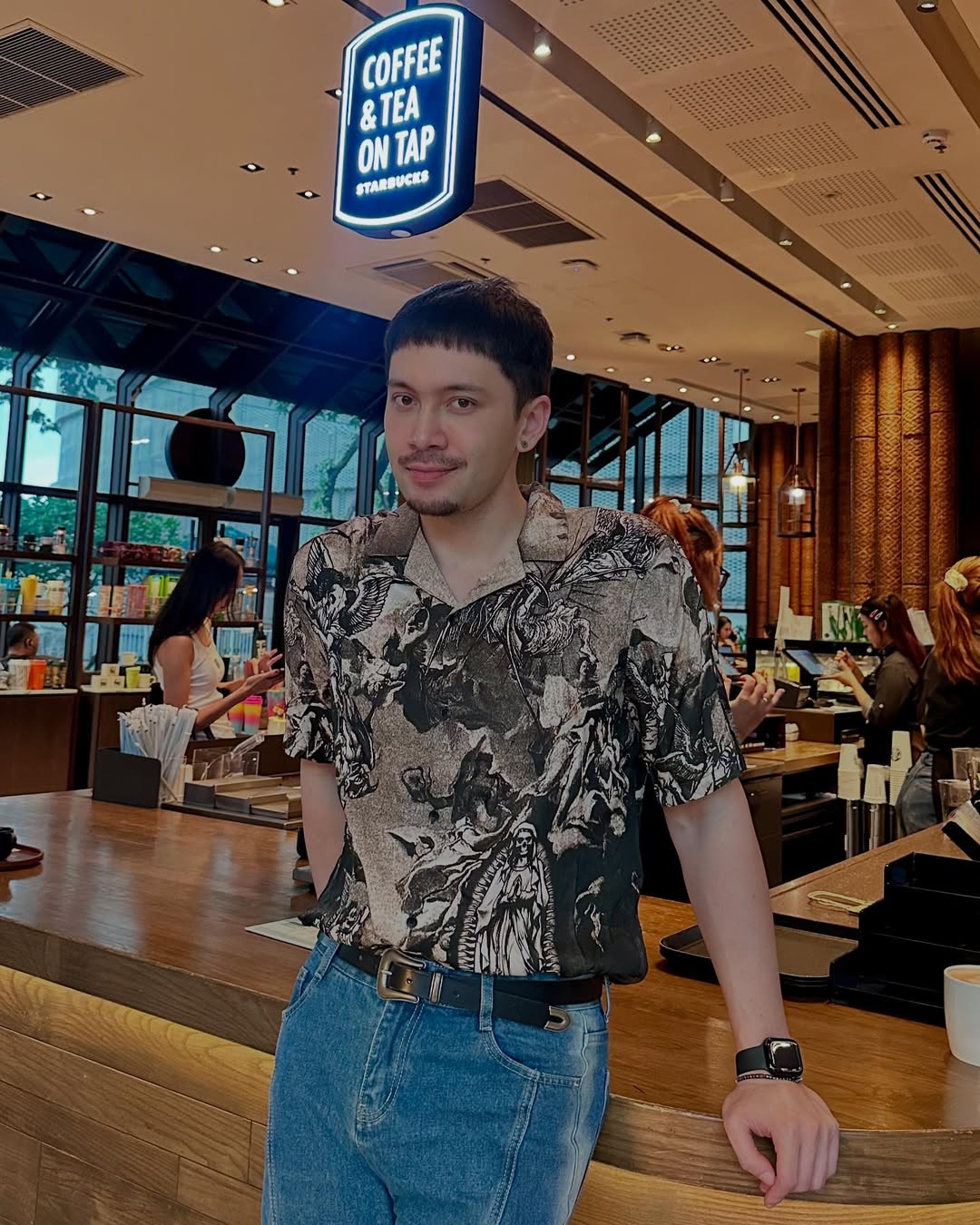 อินดี้ - อินทัช เหลียวรักวงศ์
