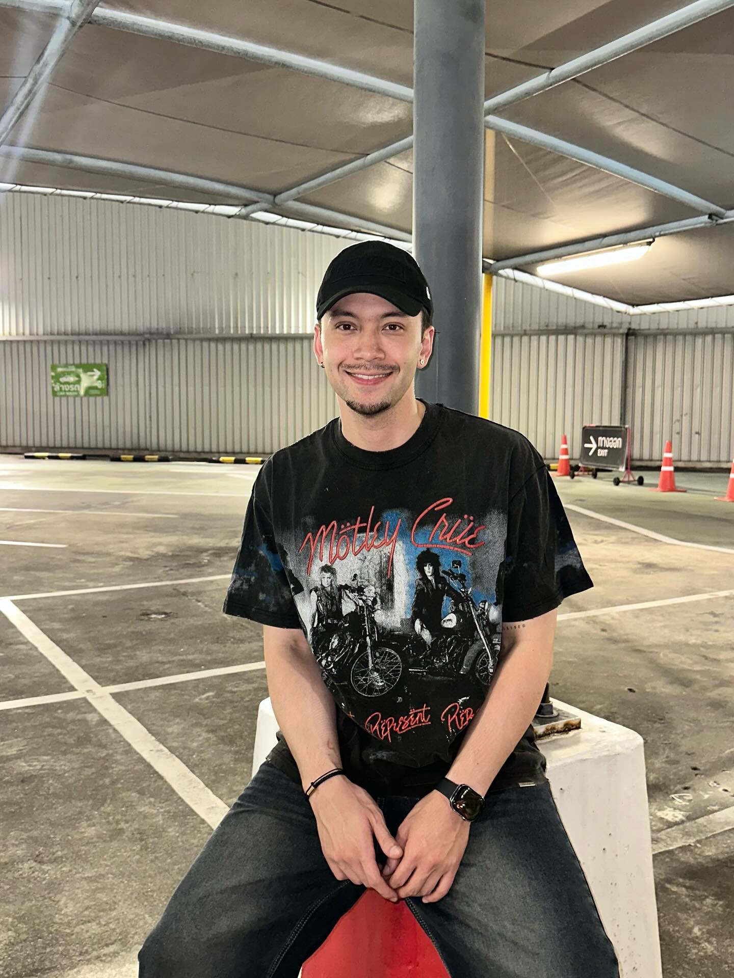 อินดี้ - อินทัช เหลียวรักวงศ์