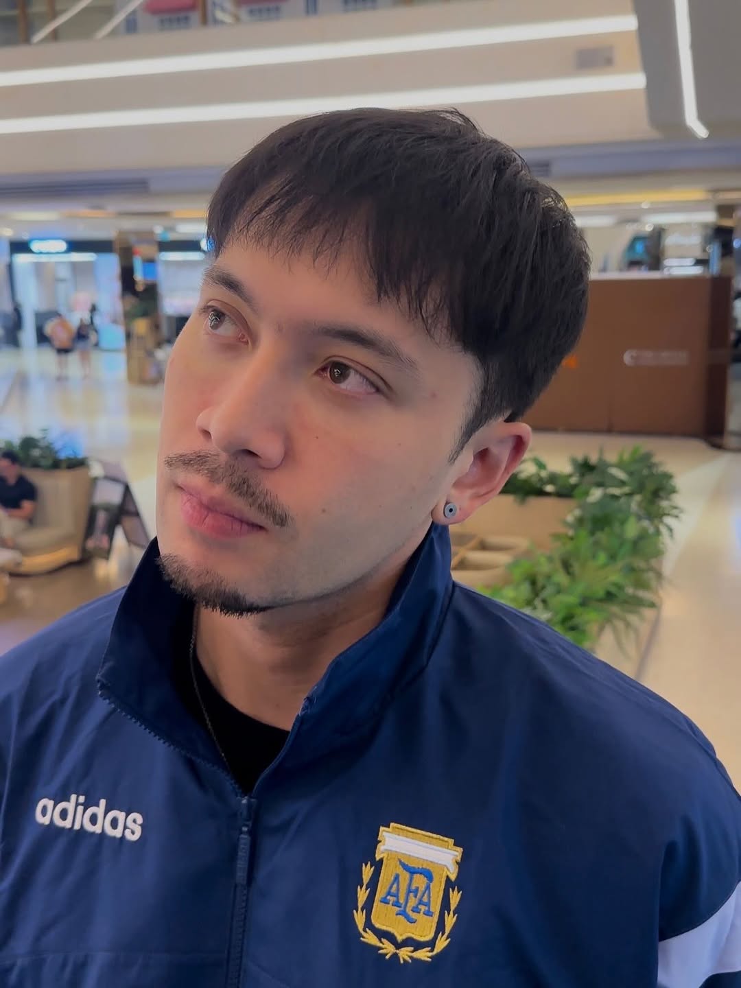 อินดี้ - อินทัช เหลียวรักวงศ์