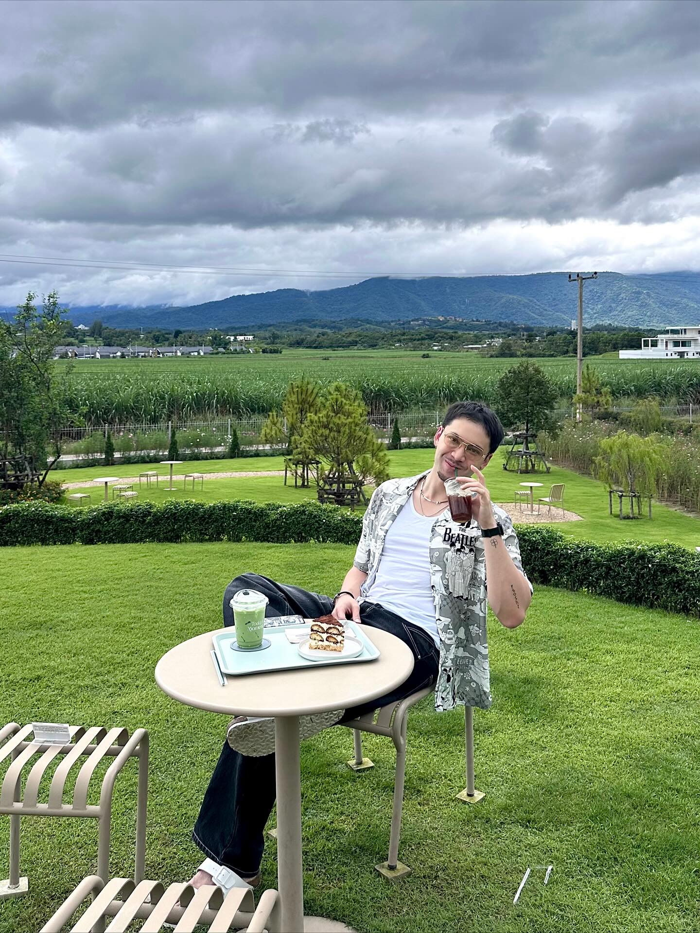 อินดี้ - อินทัช เหลียวรักวงศ์