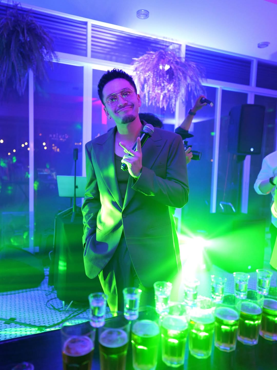 อินดี้ - อินทัช เหลียวรักวงศ์