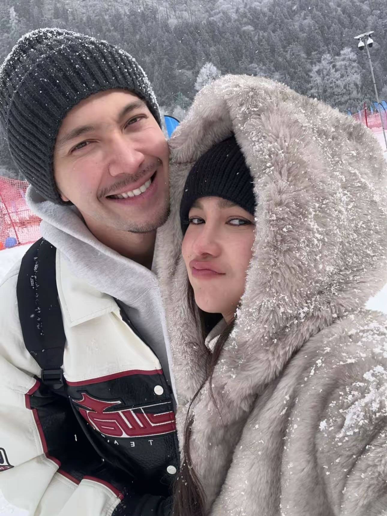 อินดี้ - อินทัช เหลียวรักวงศ์