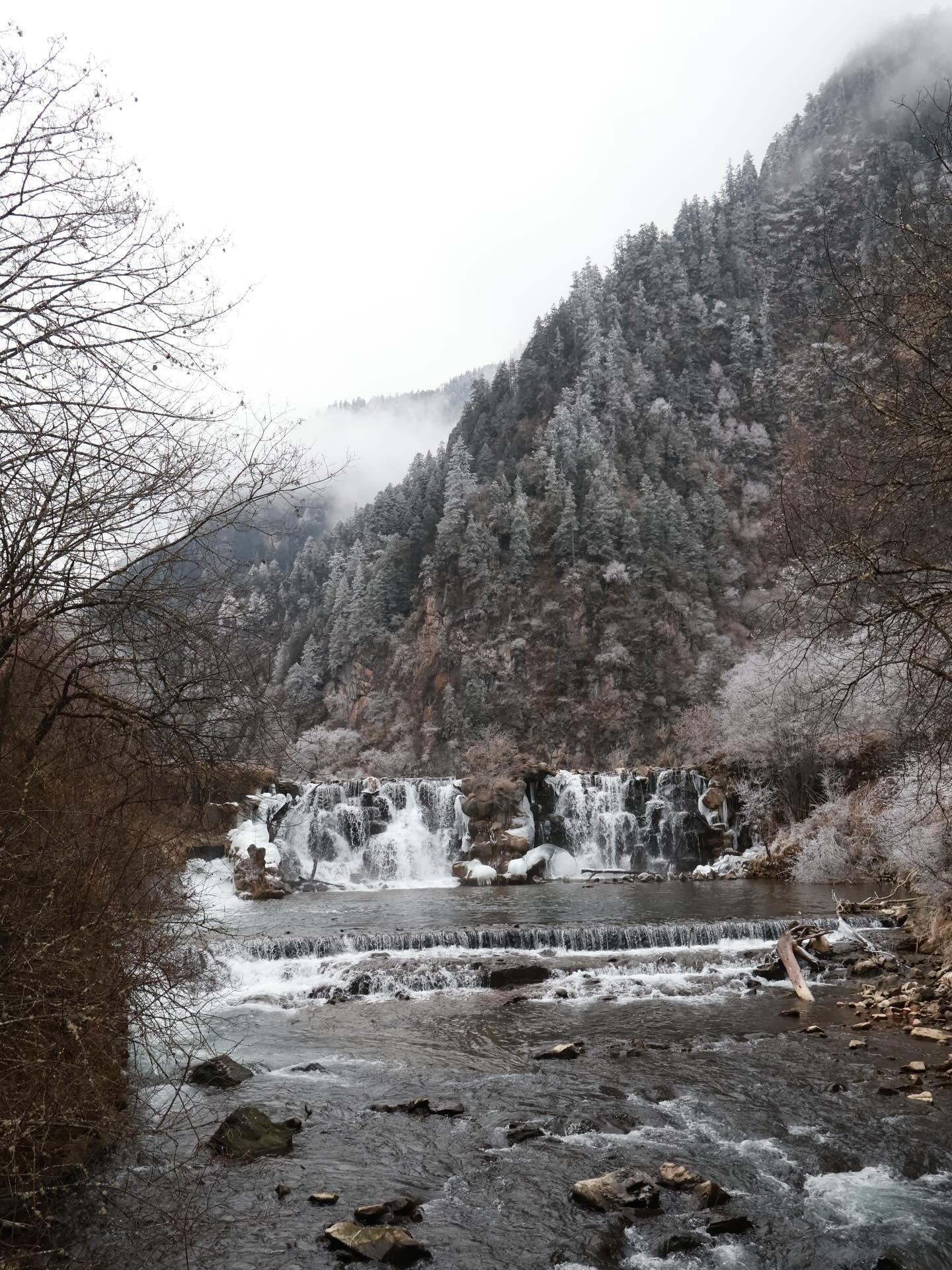 อินดี้ - อินทัช เหลียวรักวงศ์