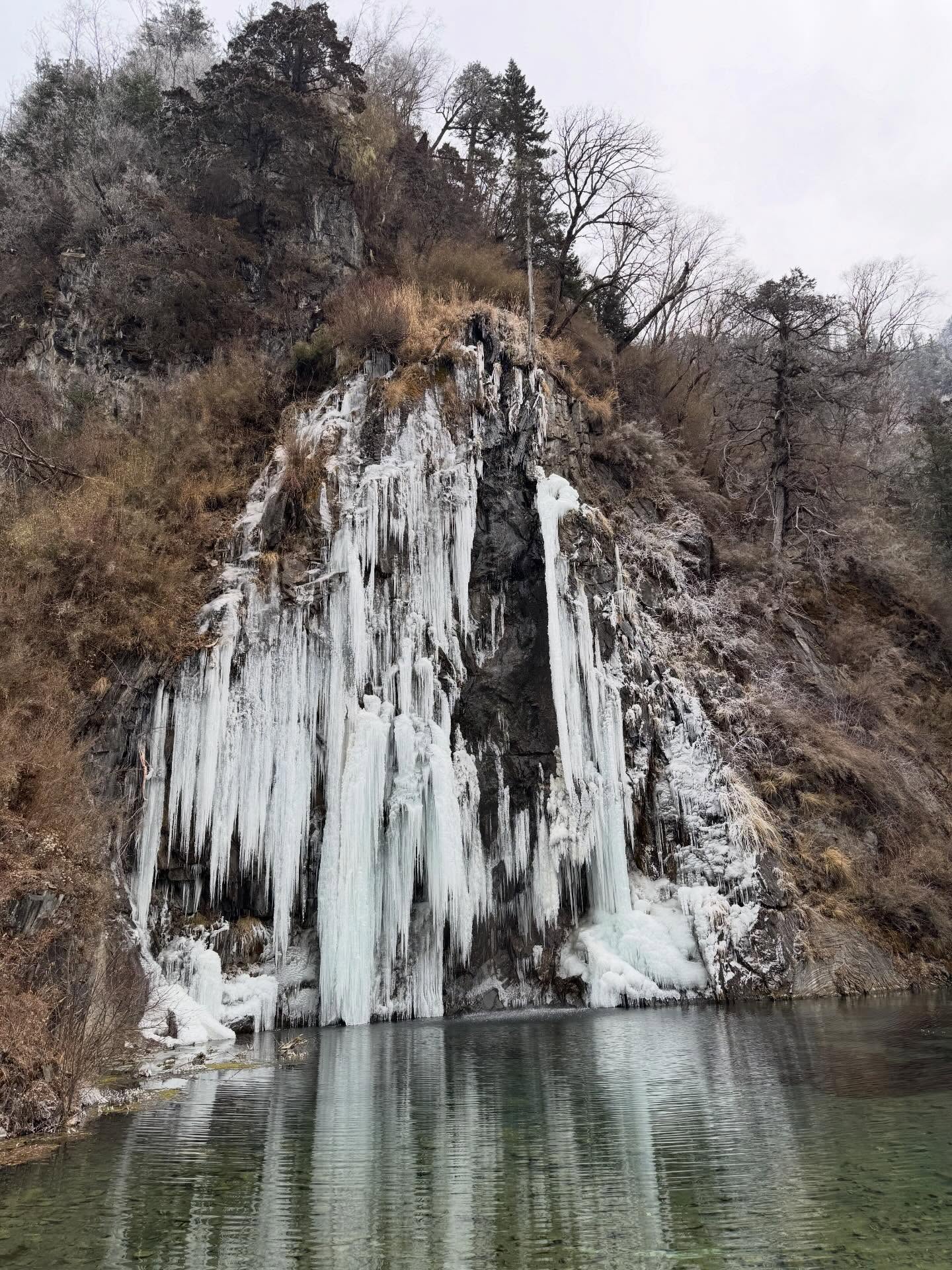 อินดี้ - อินทัช เหลียวรักวงศ์