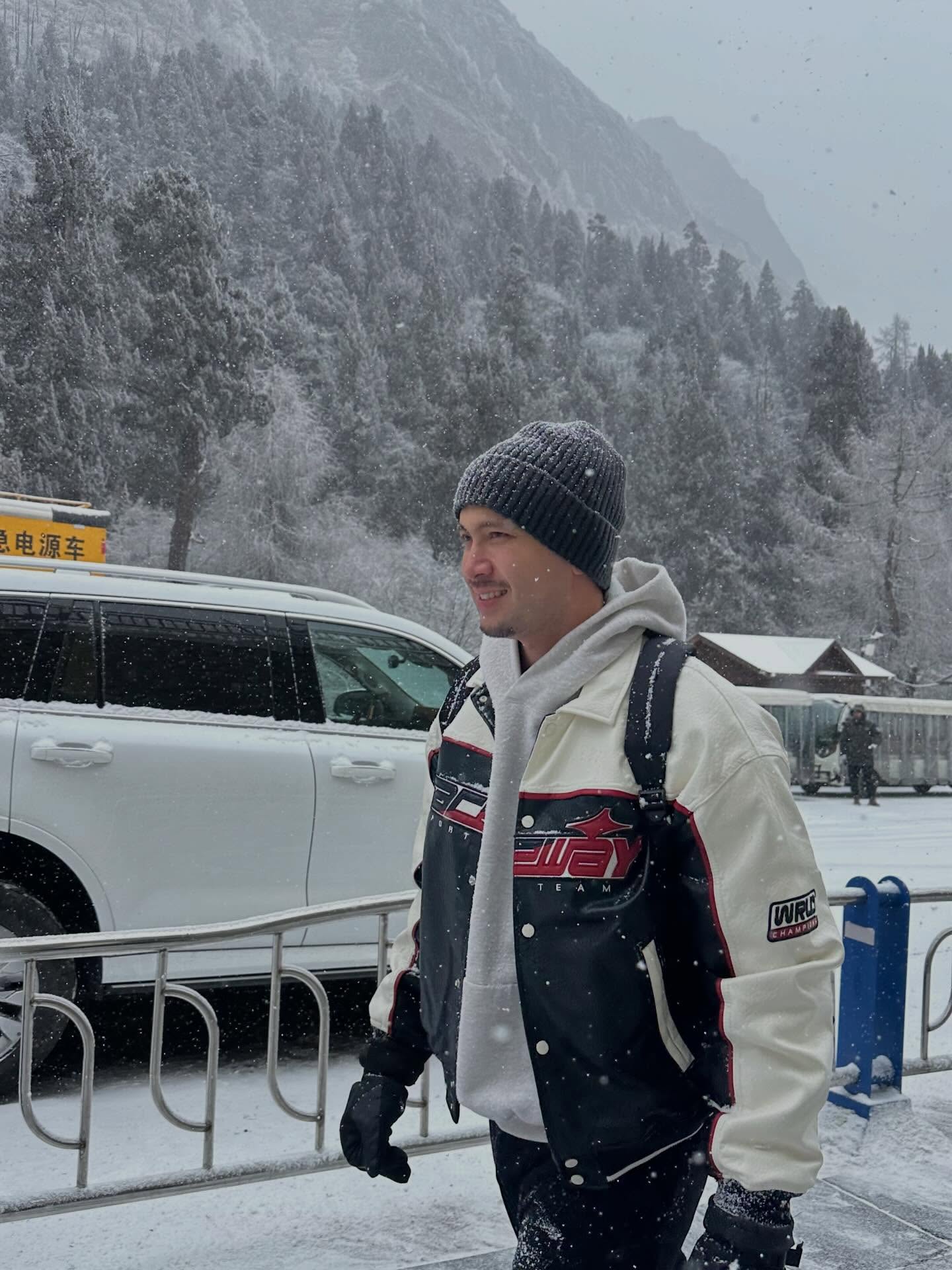 อินดี้ - อินทัช เหลียวรักวงศ์