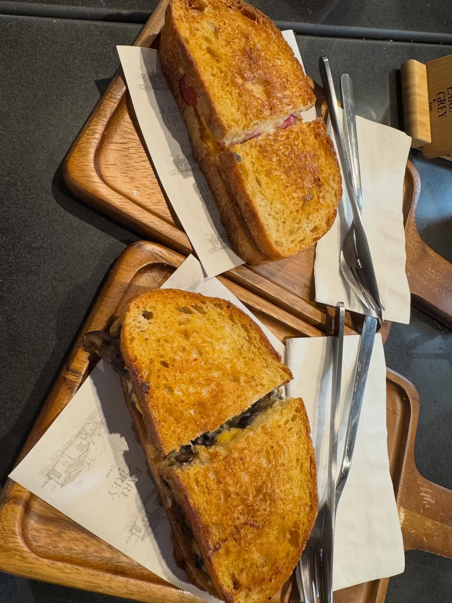 อินดี้ - อินทัช เหลียวรักวงศ์