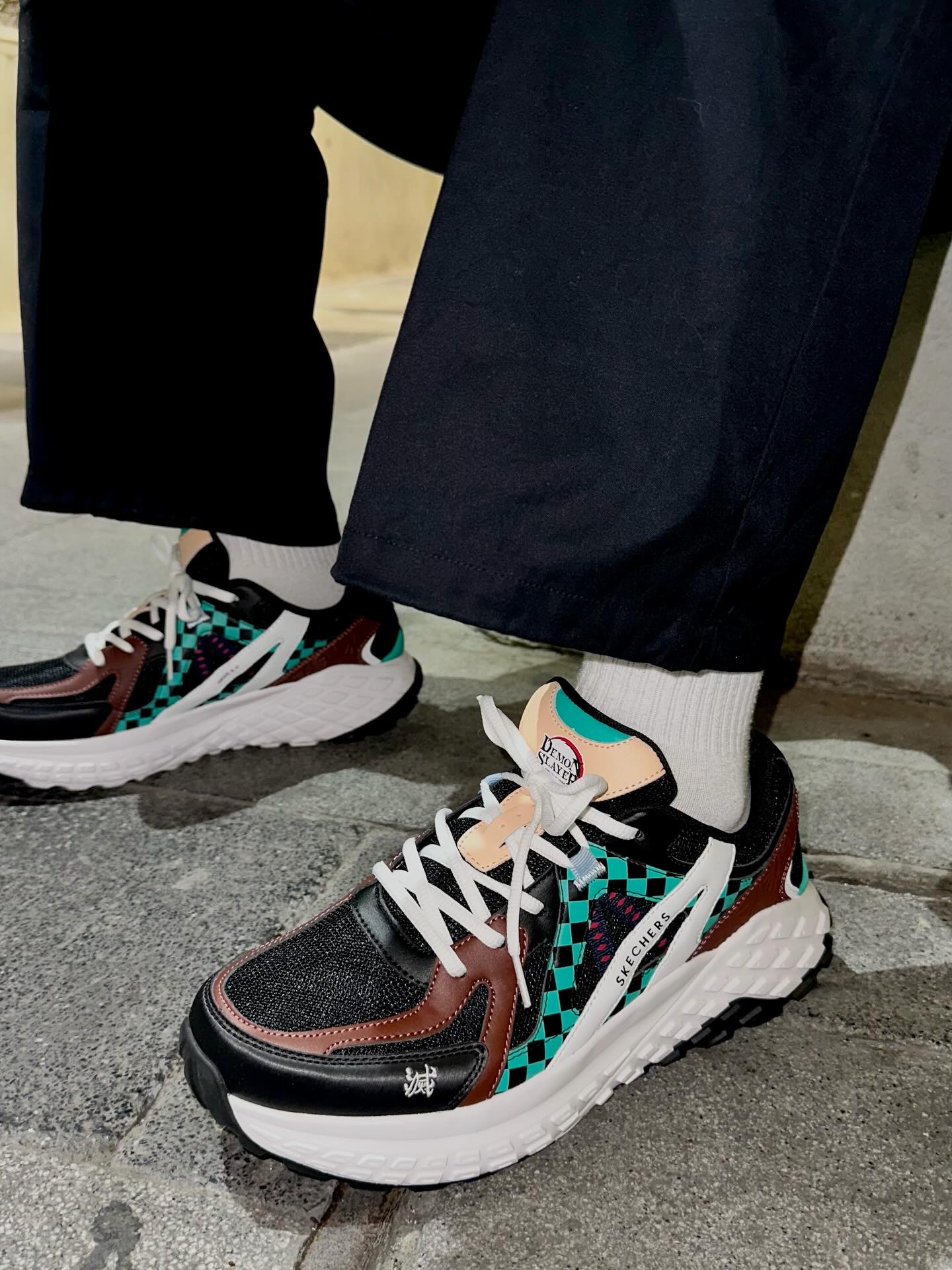 อินดี้ - อินทัช เหลียวรักวงศ์