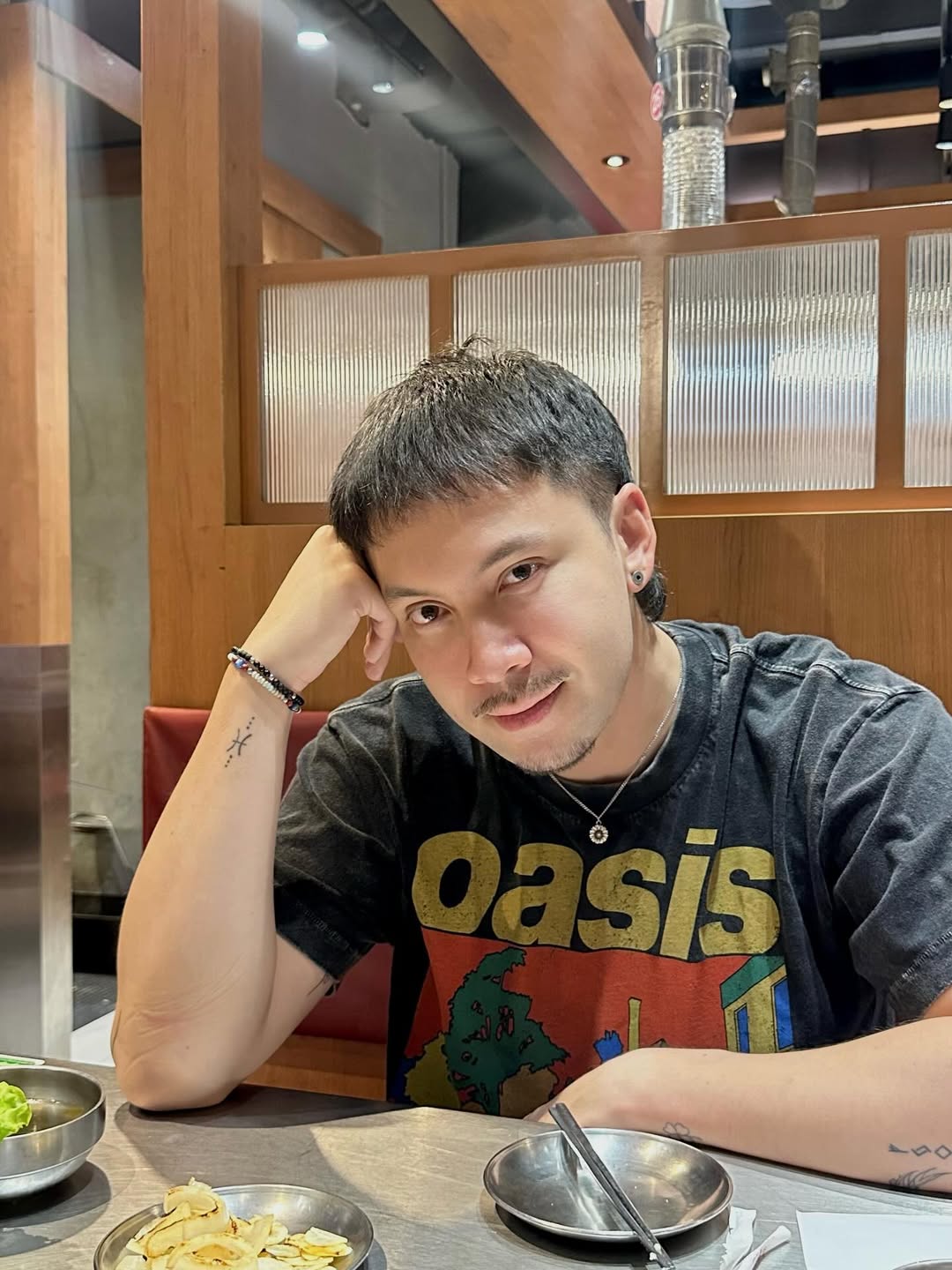 อินดี้ - อินทัช เหลียวรักวงศ์
