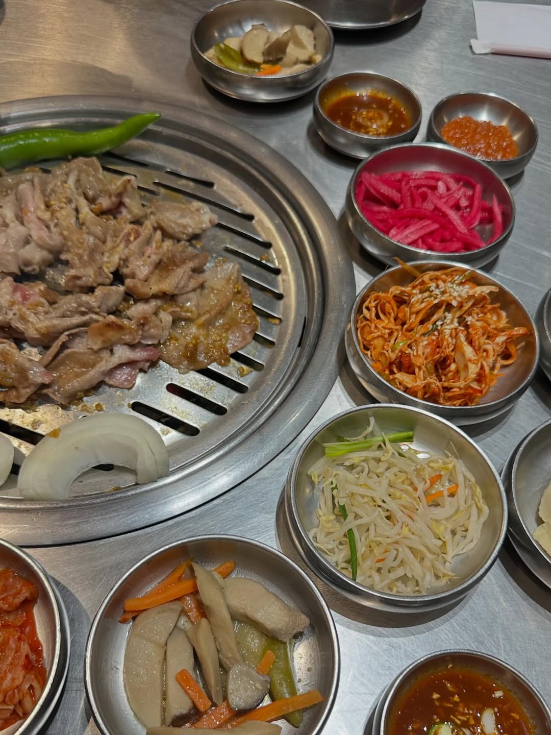 อินดี้ - อินทัช เหลียวรักวงศ์