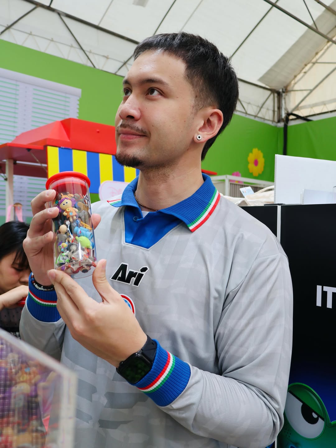 อินดี้ - อินทัช เหลียวรักวงศ์