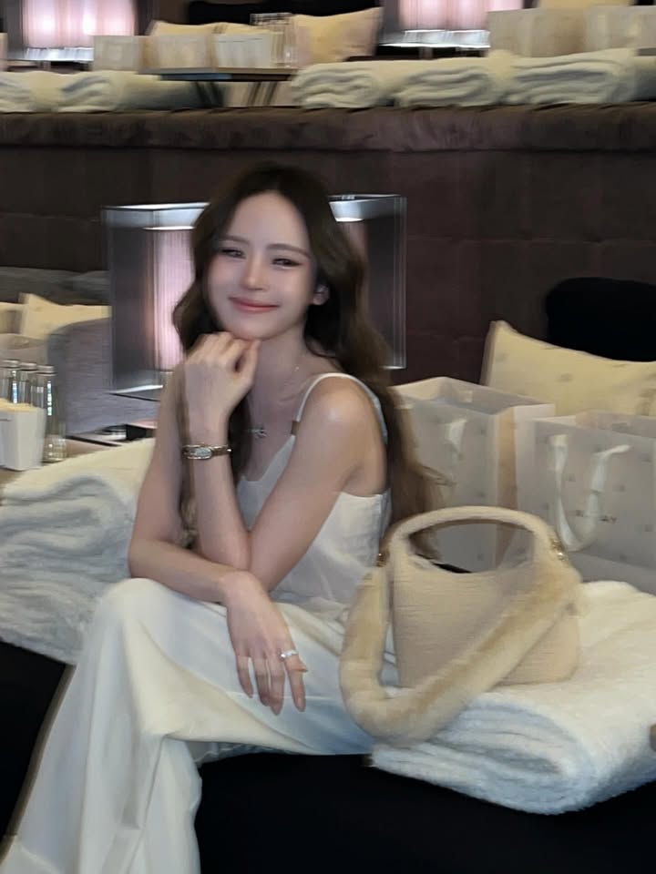 ณิชา - ณัฏฐณิชา ดังวัธนาวณิชย์