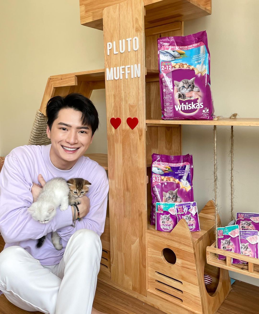 คริส - พีรวัส แสงโพธิรัตน์