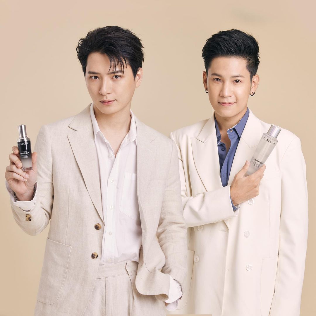 คริส - พีรวัส แสงโพธิรัตน์