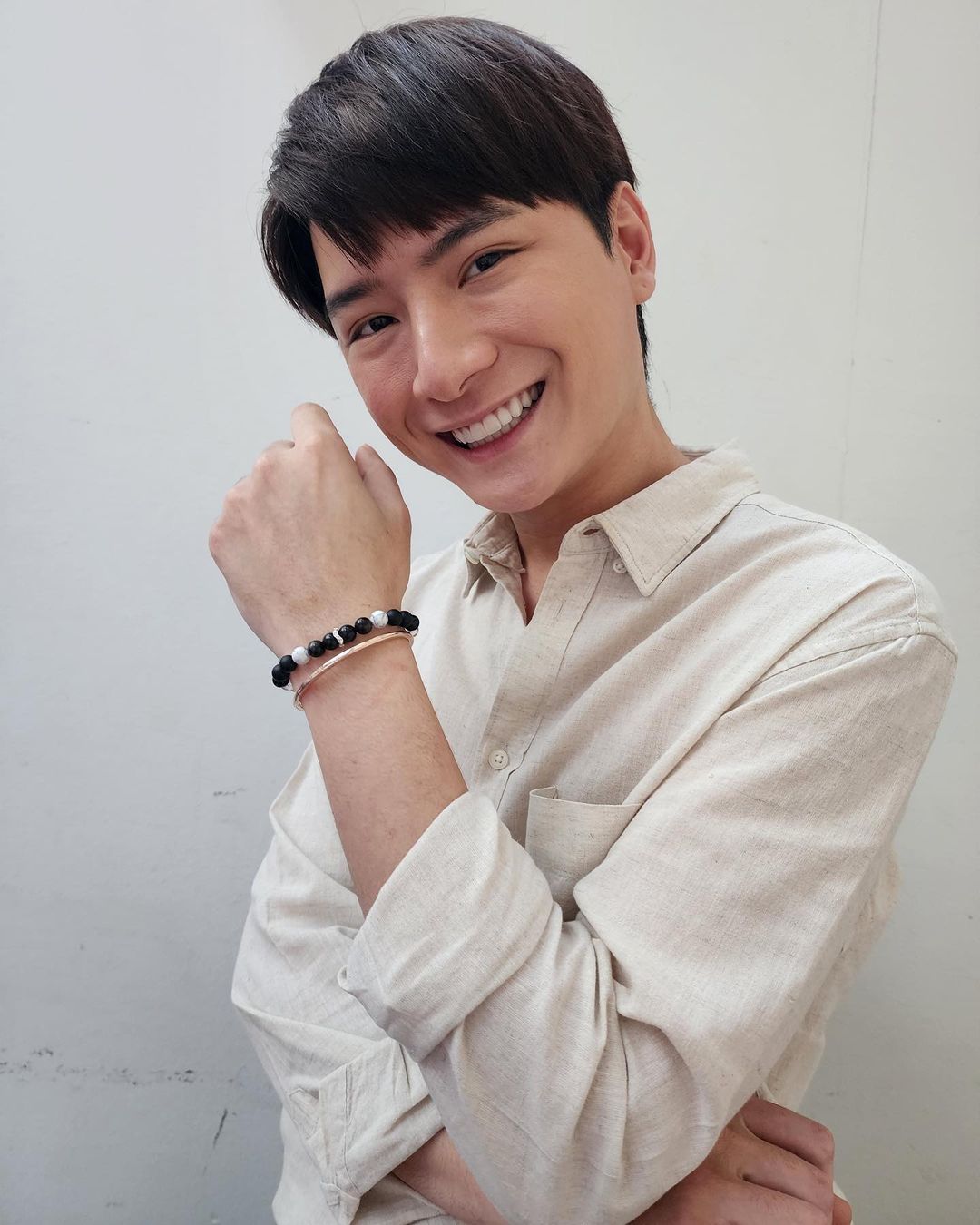 คริส - พีรวัส แสงโพธิรัตน์