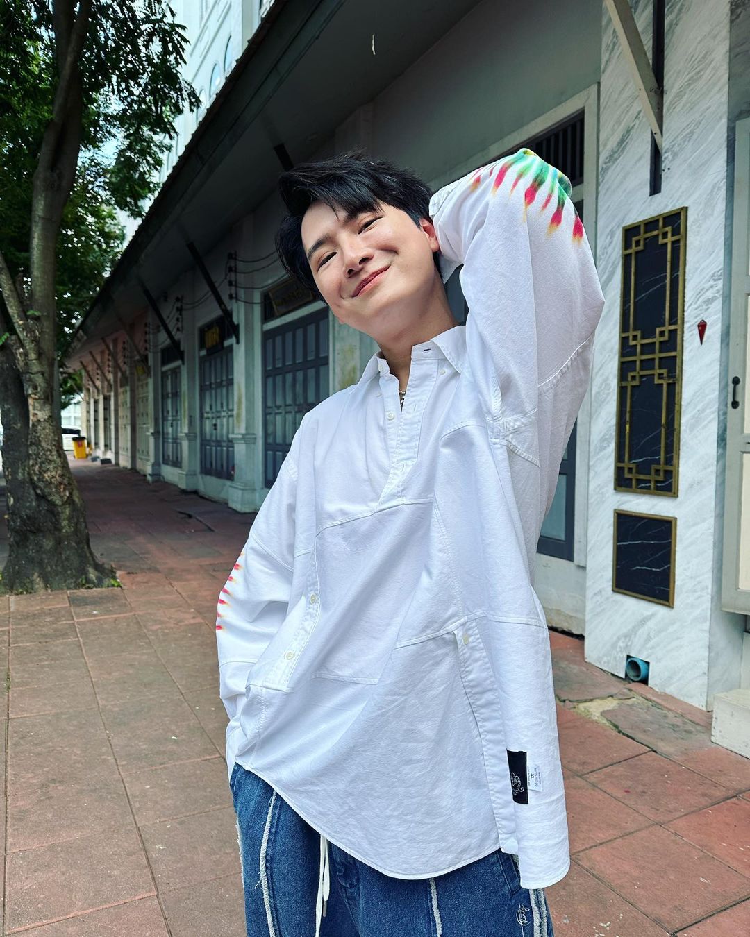 คริส - พีรวัส แสงโพธิรัตน์