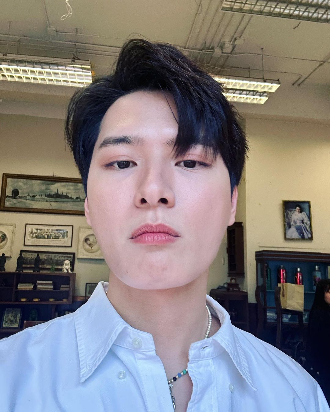 คริส - พีรวัส แสงโพธิรัตน์