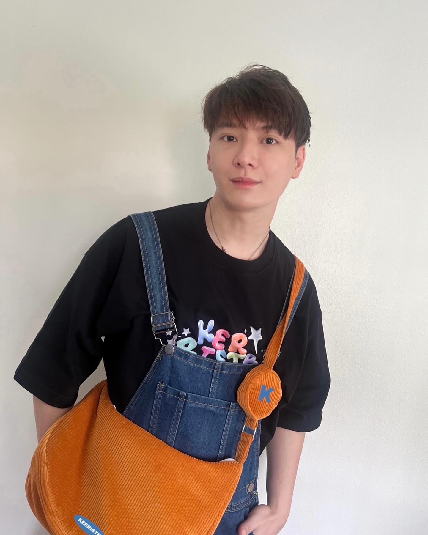คริส - พีรวัส แสงโพธิรัตน์