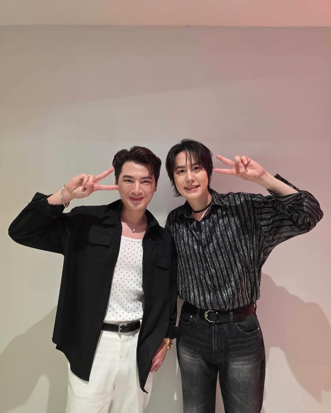 คริส - พีรวัส แสงโพธิรัตน์