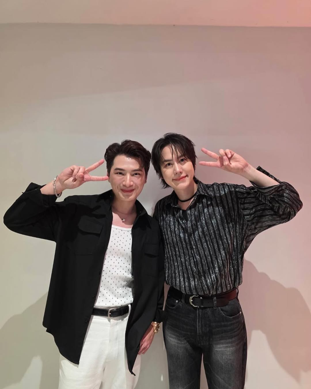 คริส - พีรวัส แสงโพธิรัตน์