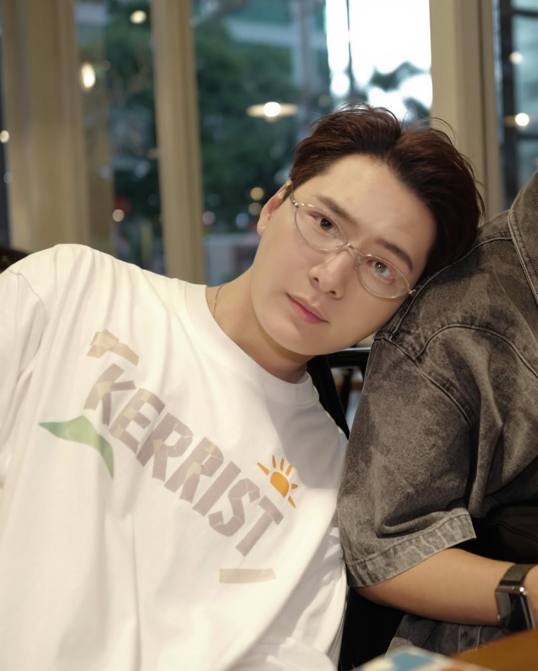 คริส - พีรวัส แสงโพธิรัตน์