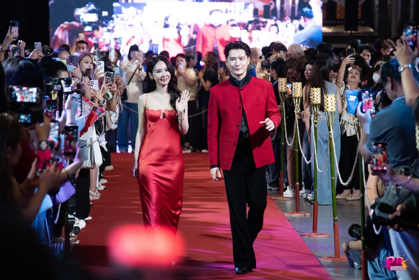 คริส - พีรวัส แสงโพธิรัตน์