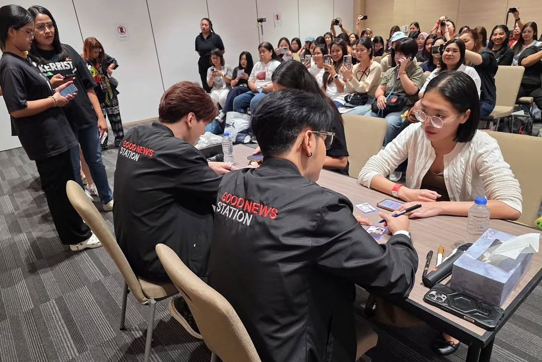 คริส - พีรวัส แสงโพธิรัตน์