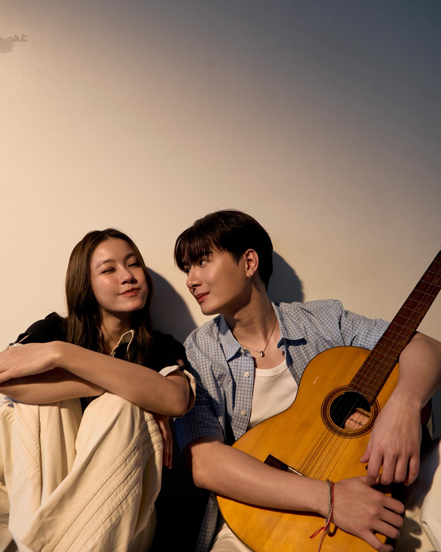 คริส - พีรวัส แสงโพธิรัตน์