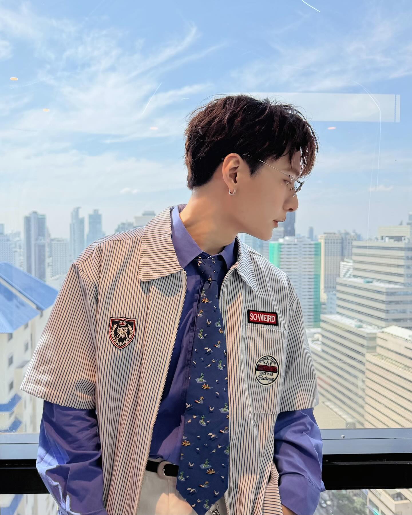 คริส - พีรวัส แสงโพธิรัตน์