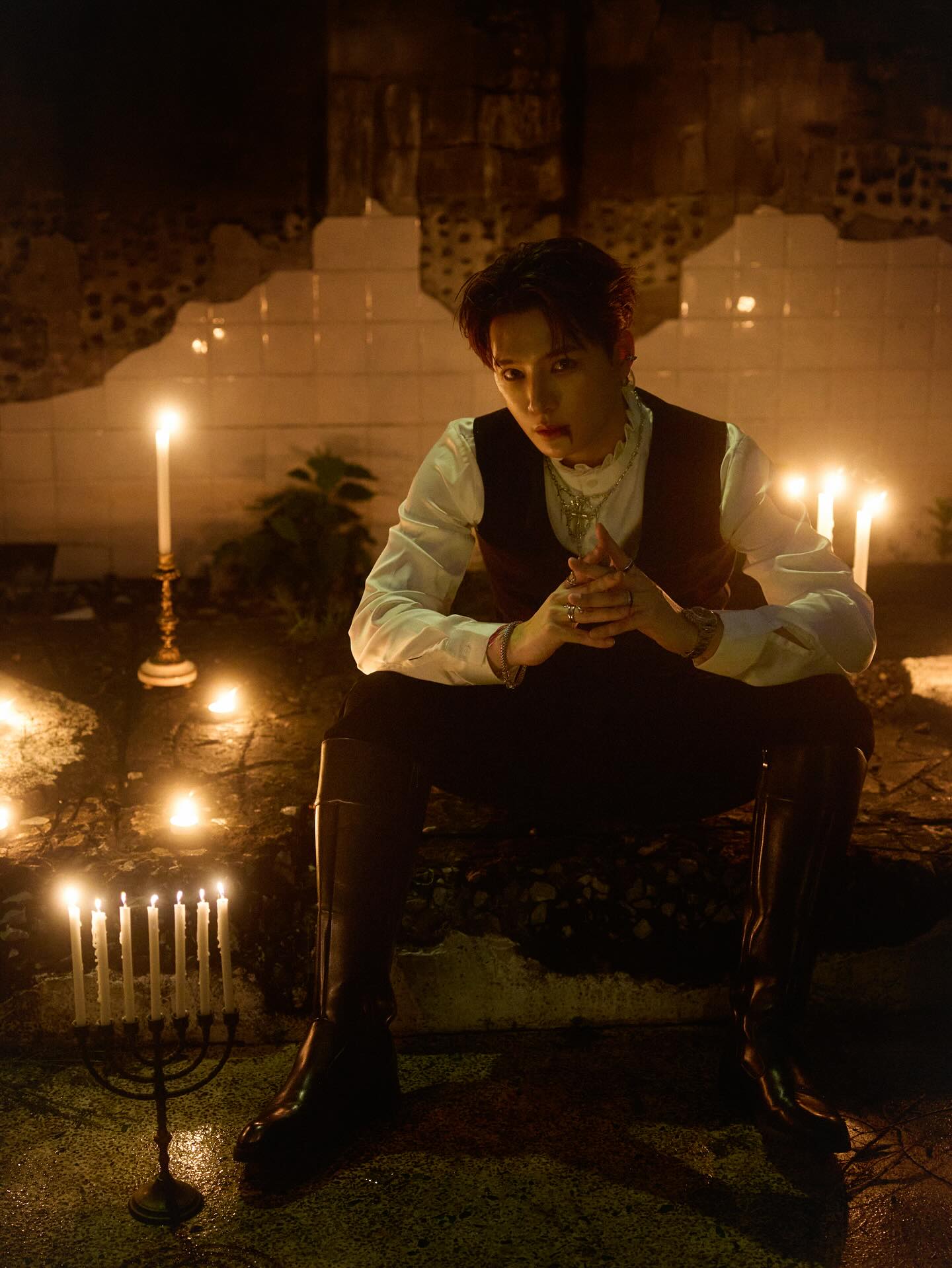 คริส - พีรวัส แสงโพธิรัตน์