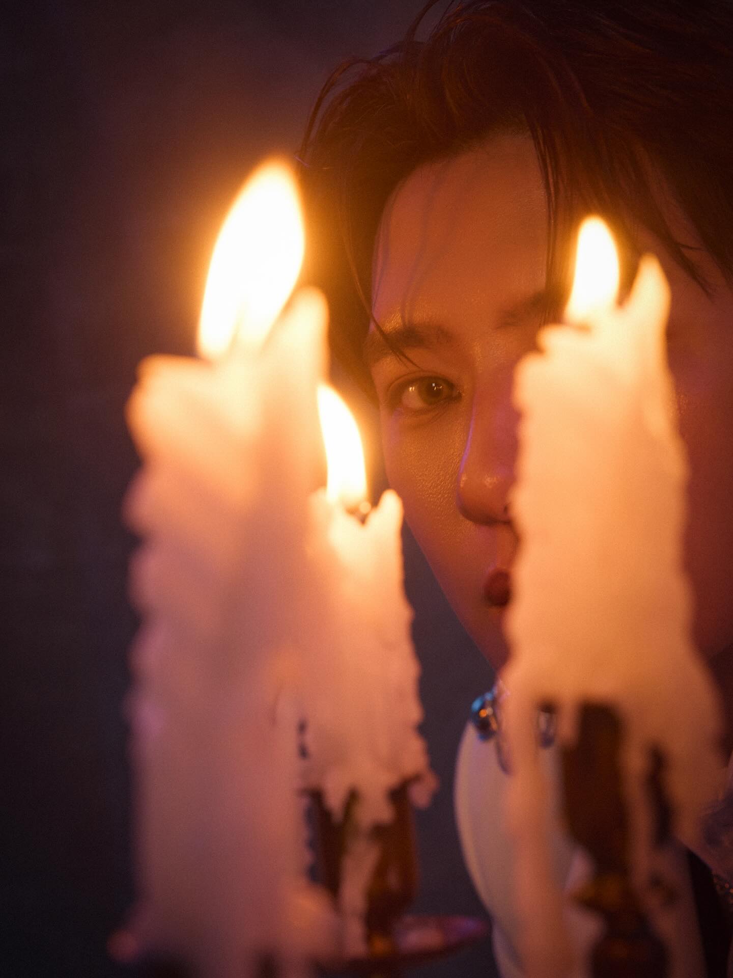 คริส - พีรวัส แสงโพธิรัตน์