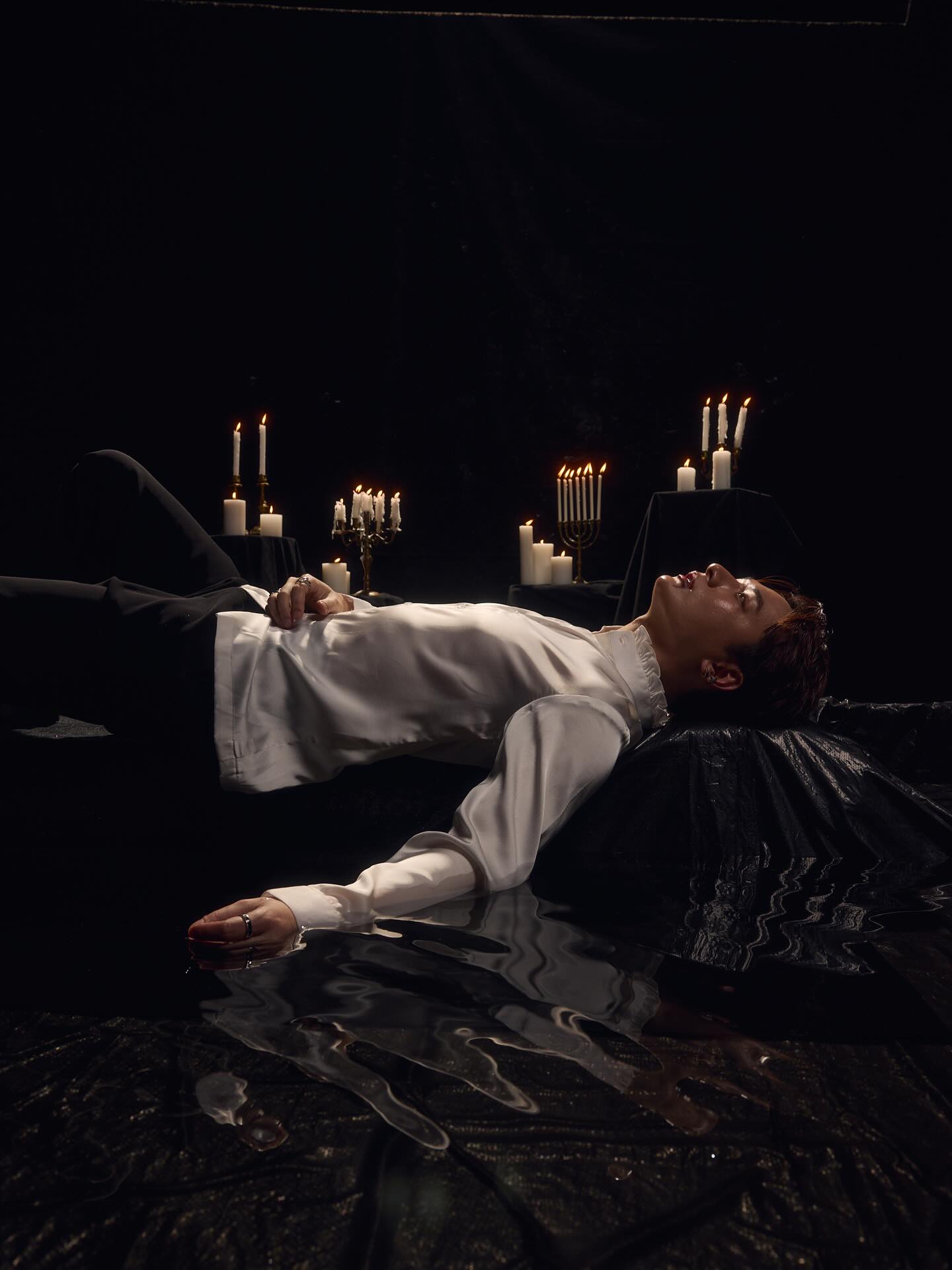 คริส - พีรวัส แสงโพธิรัตน์