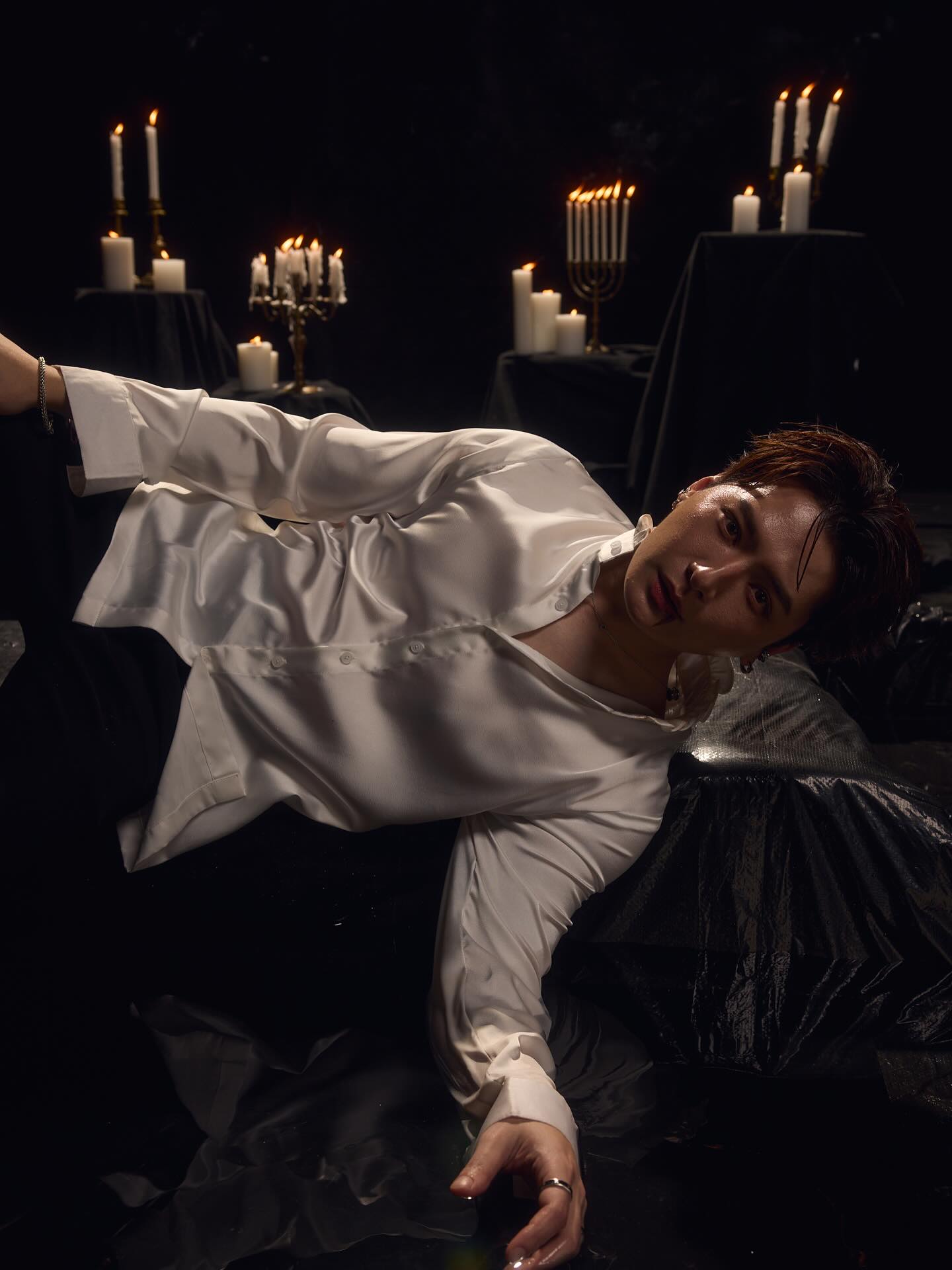 คริส - พีรวัส แสงโพธิรัตน์