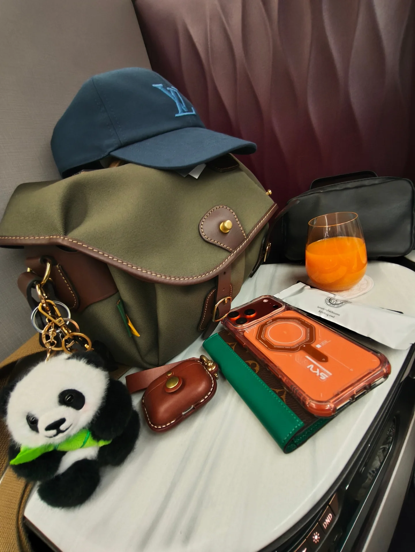 คริส - พีรวัส แสงโพธิรัตน์