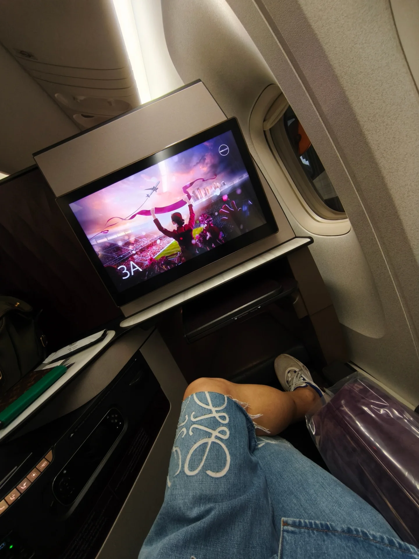 คริส - พีรวัส แสงโพธิรัตน์