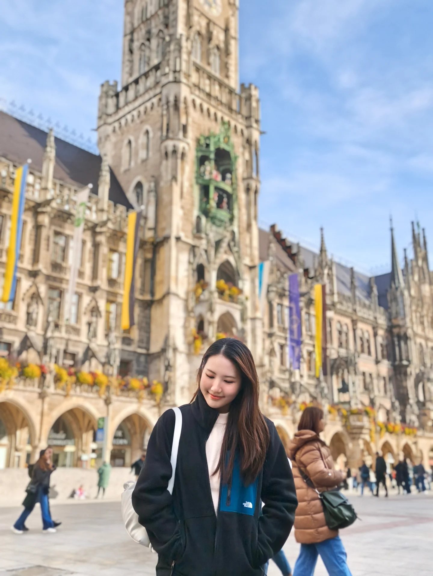 คริส - พีรวัส แสงโพธิรัตน์