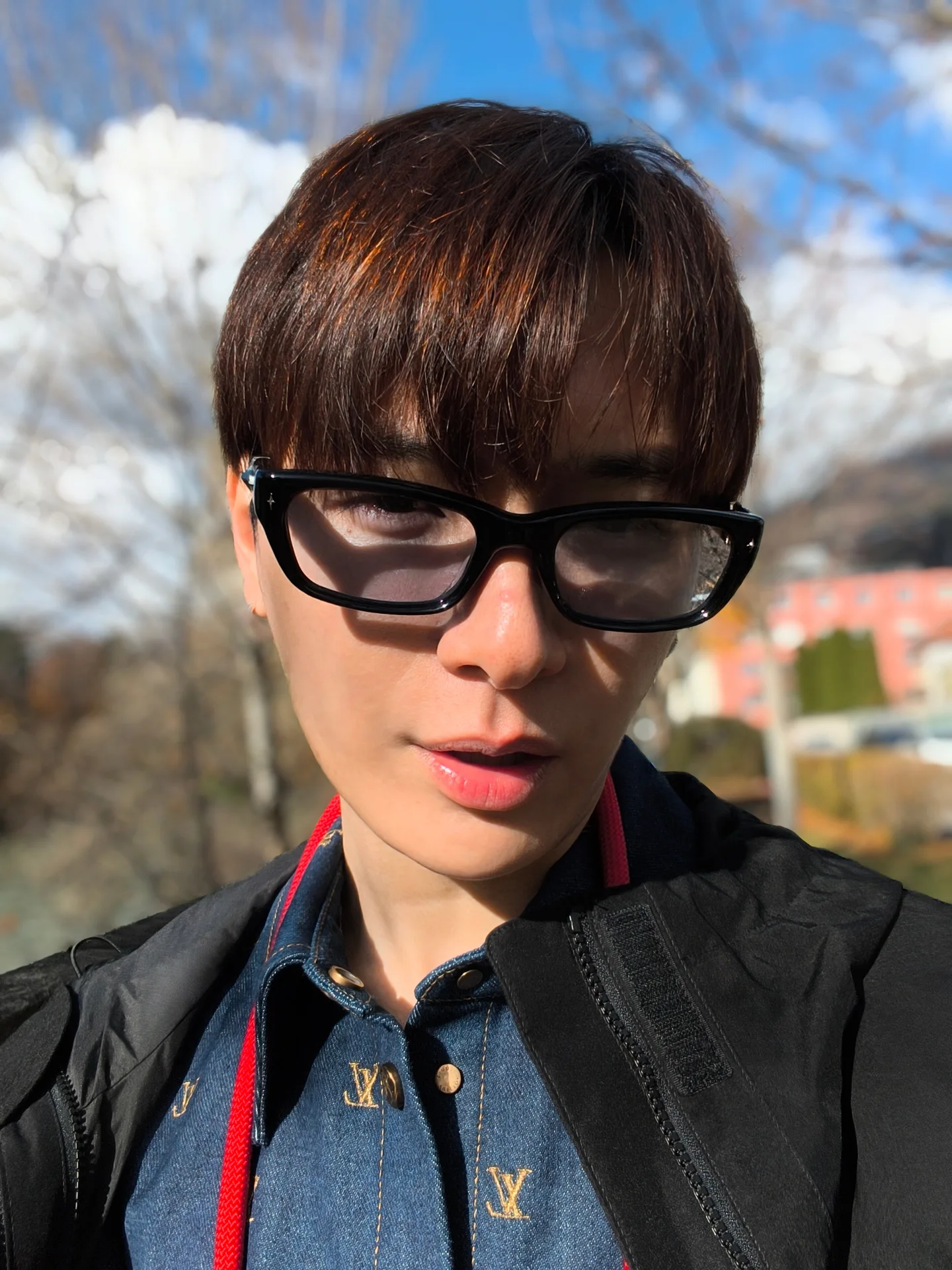 คริส - พีรวัส แสงโพธิรัตน์