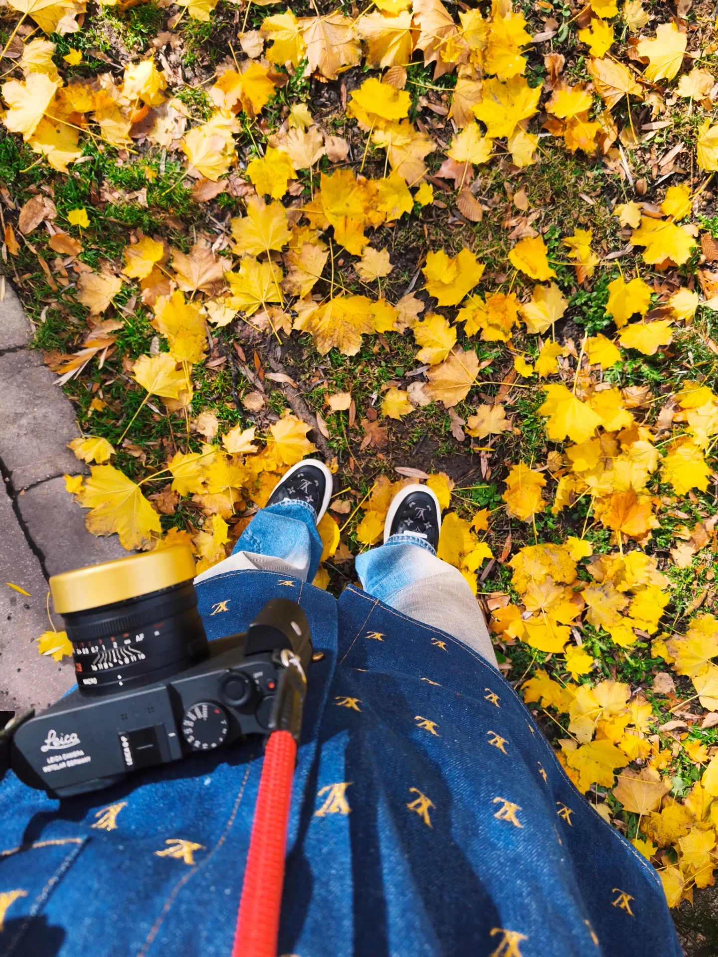 คริส - พีรวัส แสงโพธิรัตน์