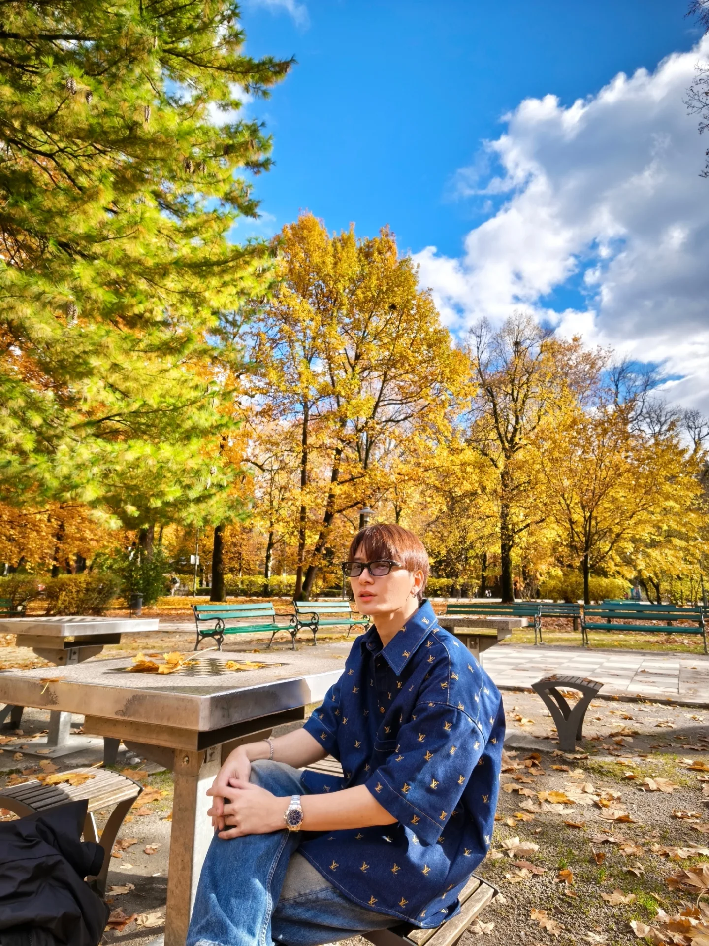 คริส - พีรวัส แสงโพธิรัตน์