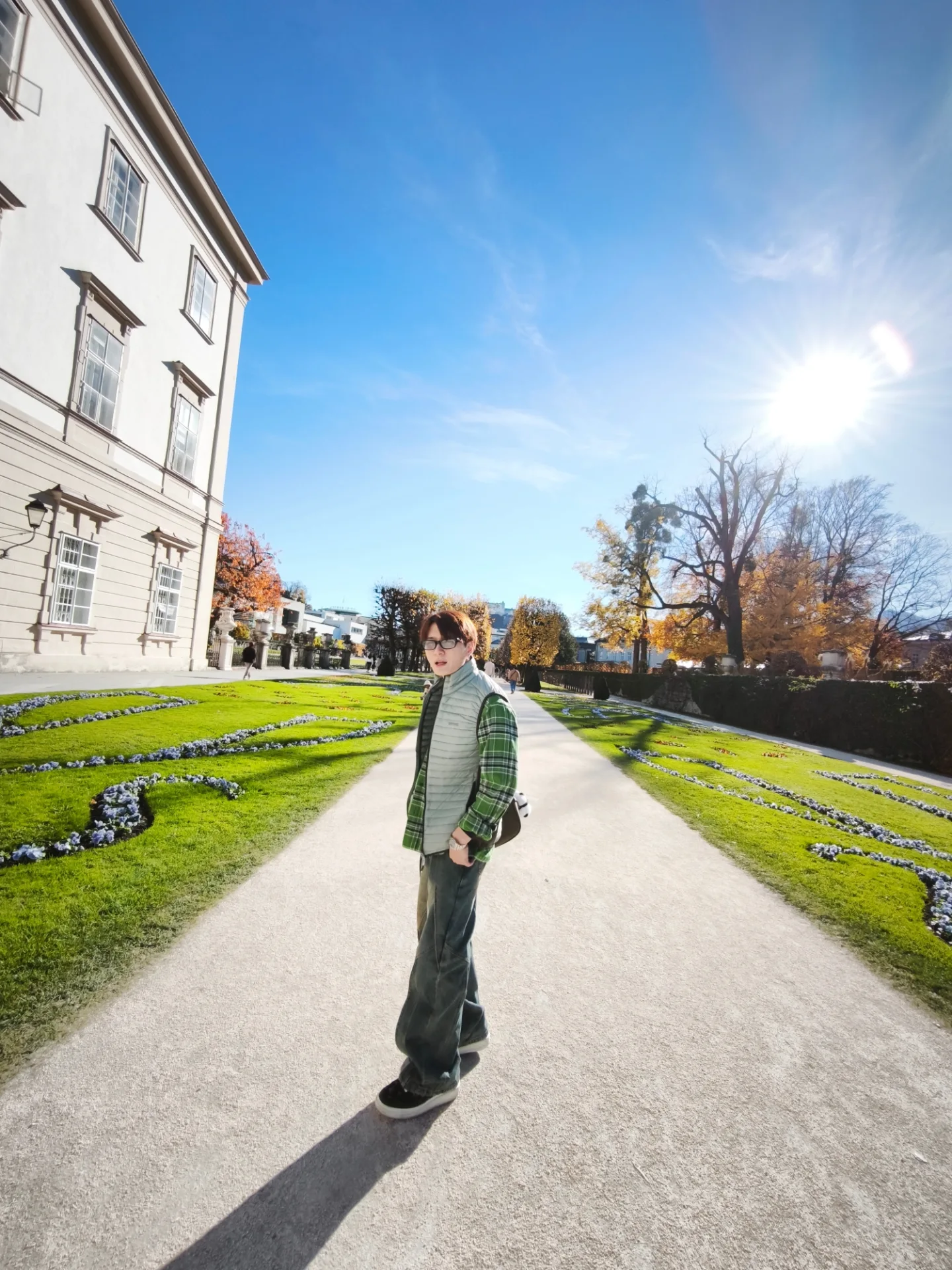 คริส - พีรวัส แสงโพธิรัตน์