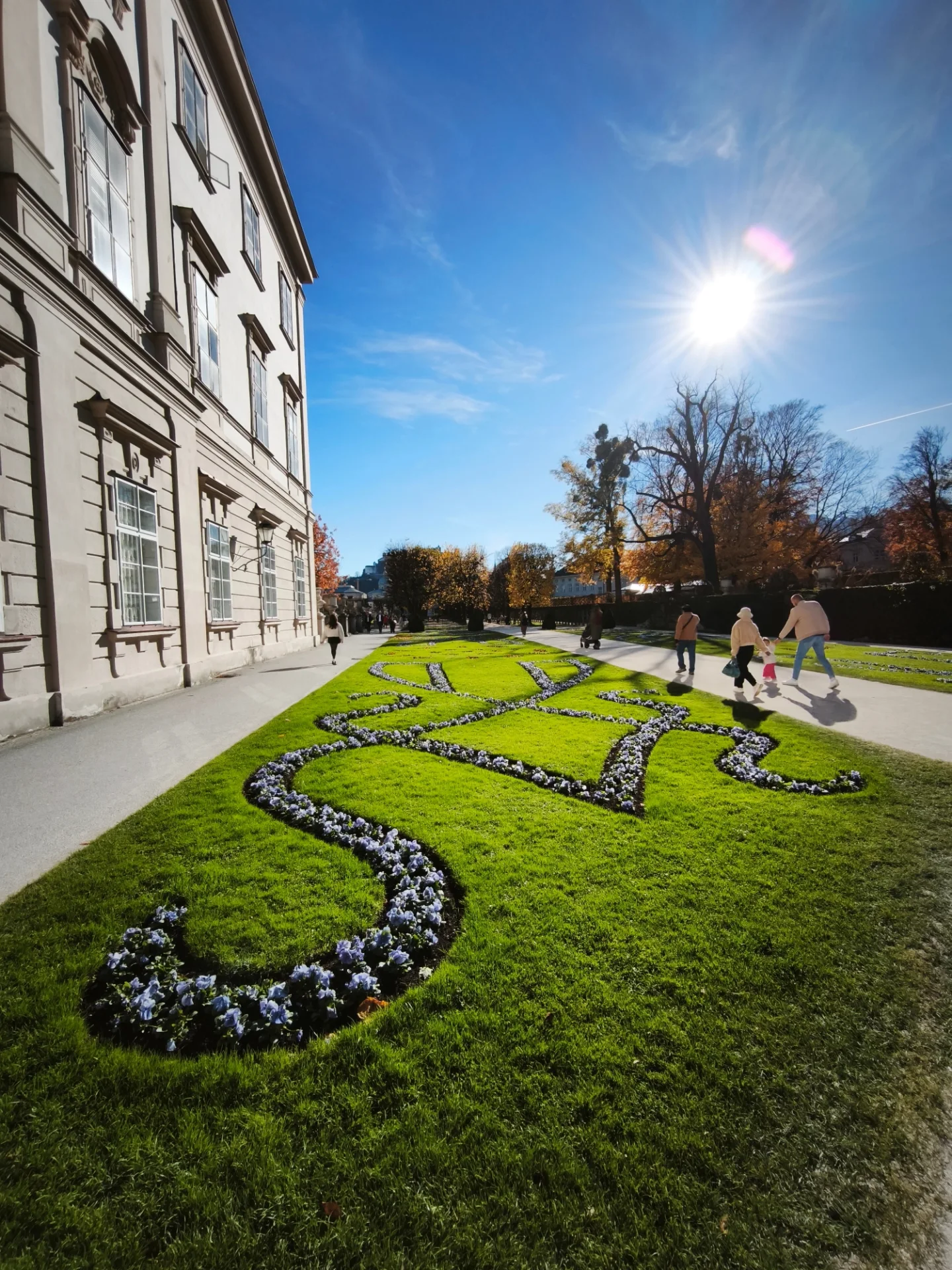 คริส - พีรวัส แสงโพธิรัตน์